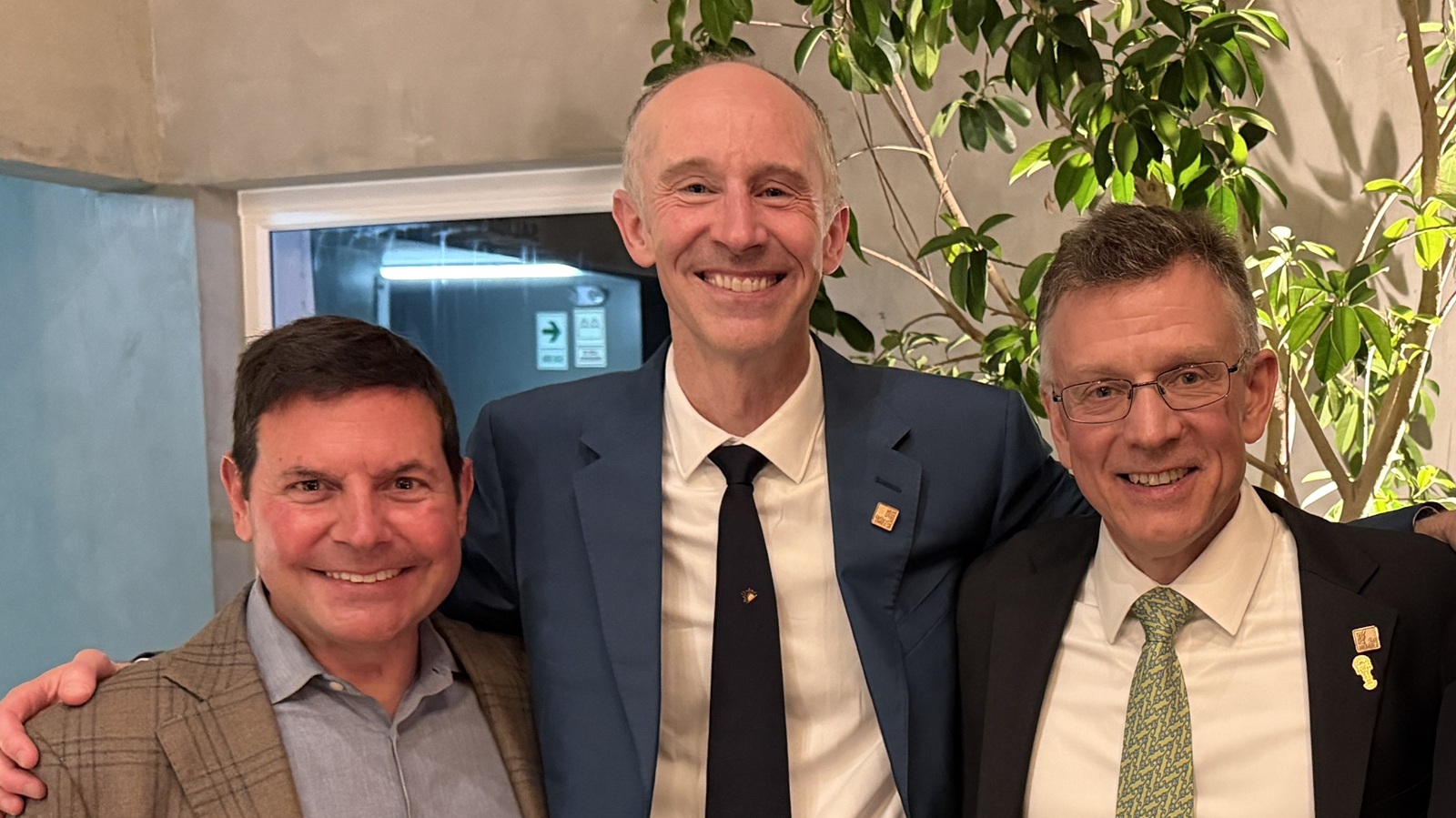 NSONJ Neurosurgeons Share Expertise at International Society of University Neurosurgeons Meeting